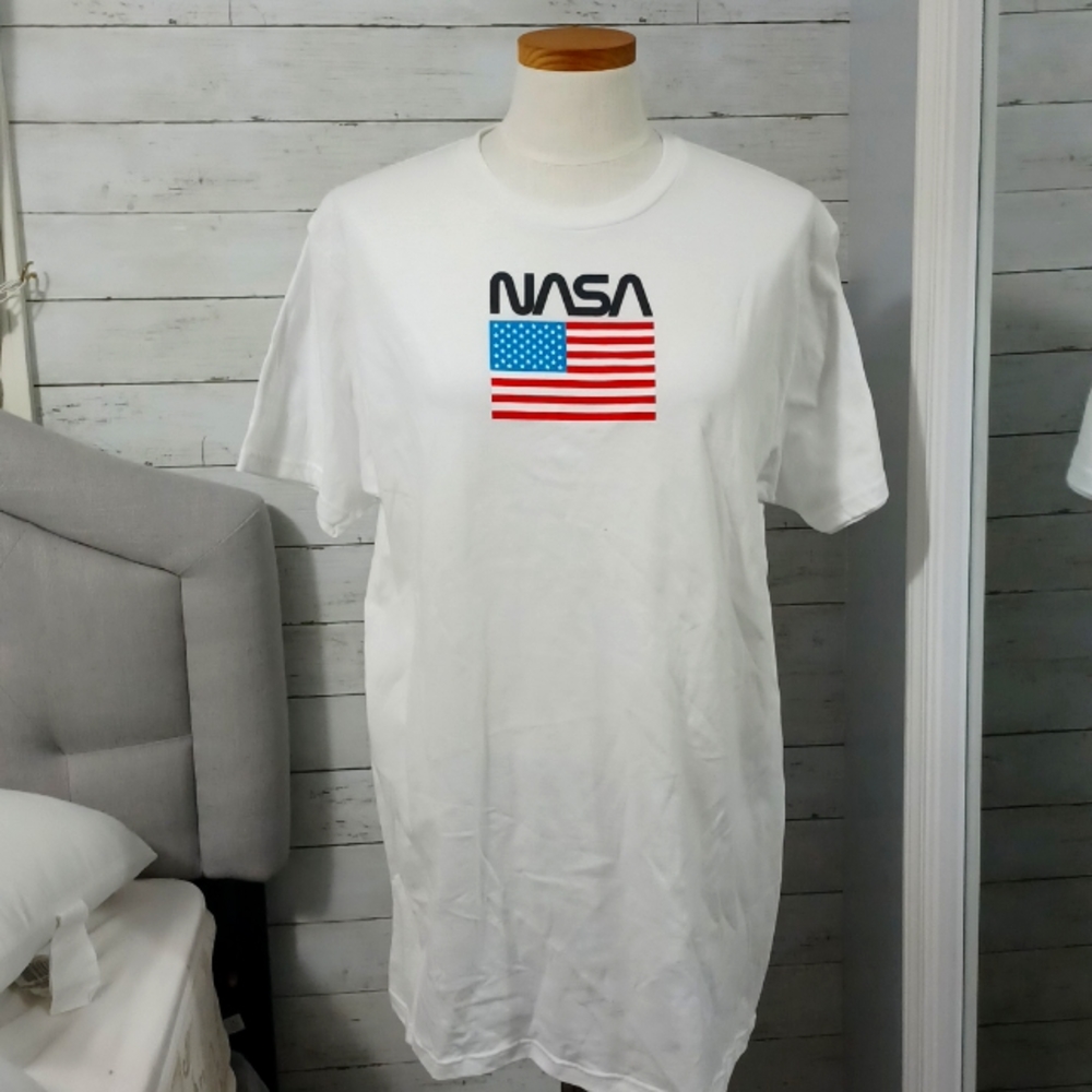 🟢Ripple Junction Large Men's White NASA Shirt